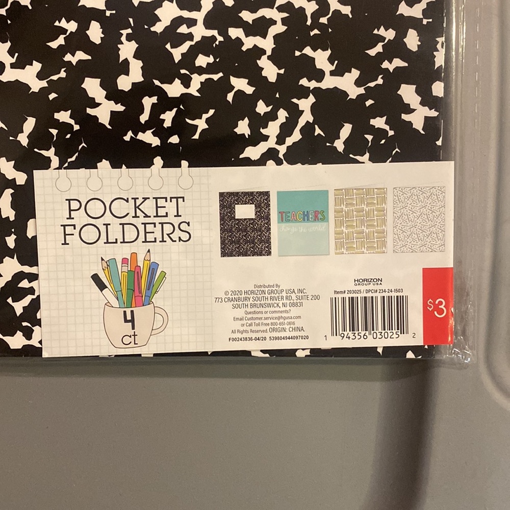 Folders - Picture 3 of 6